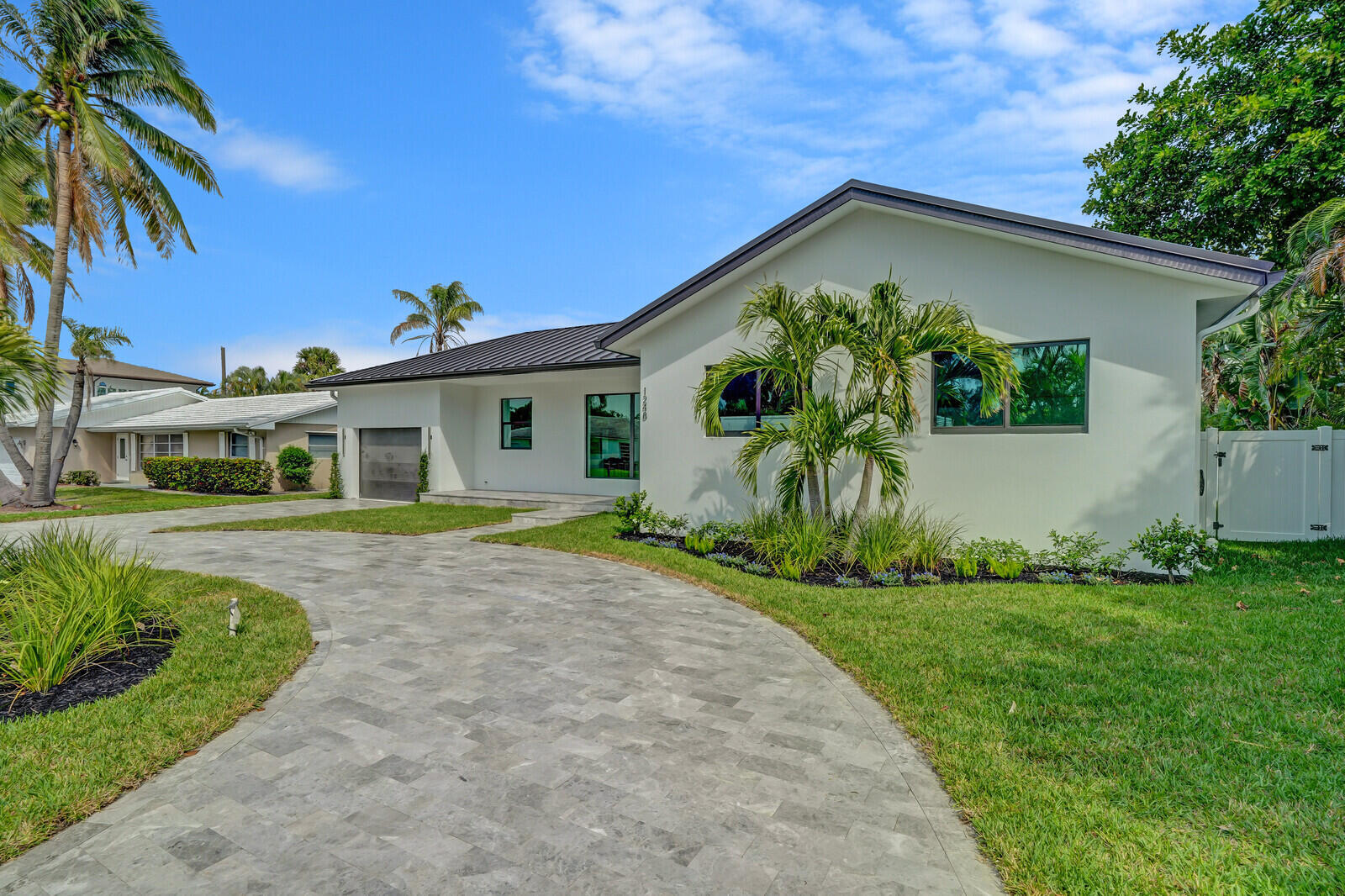 YACHT HARBOR EST - Residential Lease