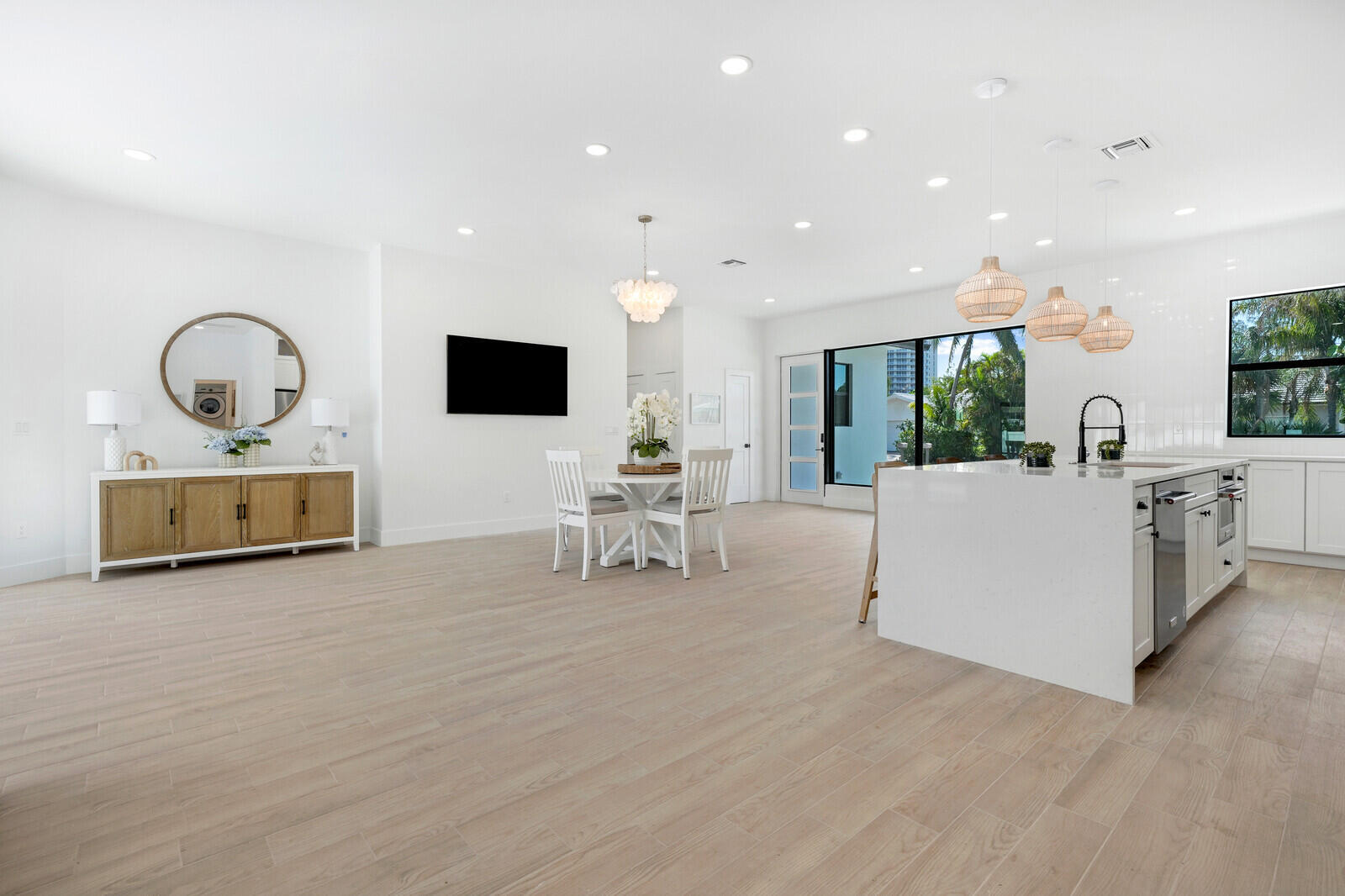 YACHT HARBOR EST - Residential Lease