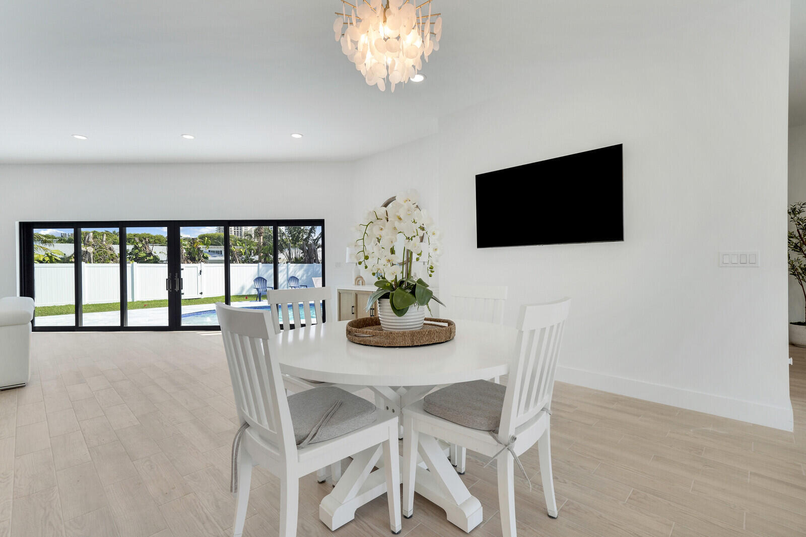 YACHT HARBOR EST - Residential Lease