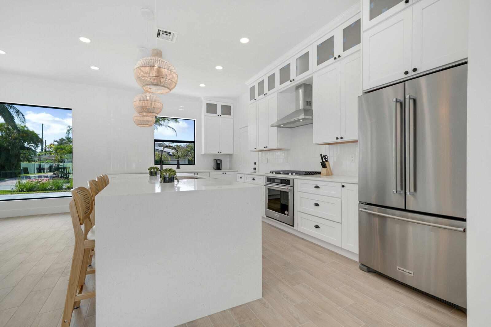 YACHT HARBOR EST - Residential Lease