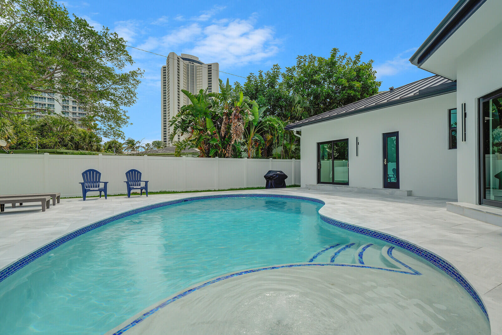 YACHT HARBOR EST - Residential Lease