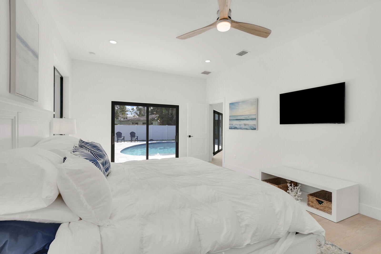 YACHT HARBOR EST - Residential Lease