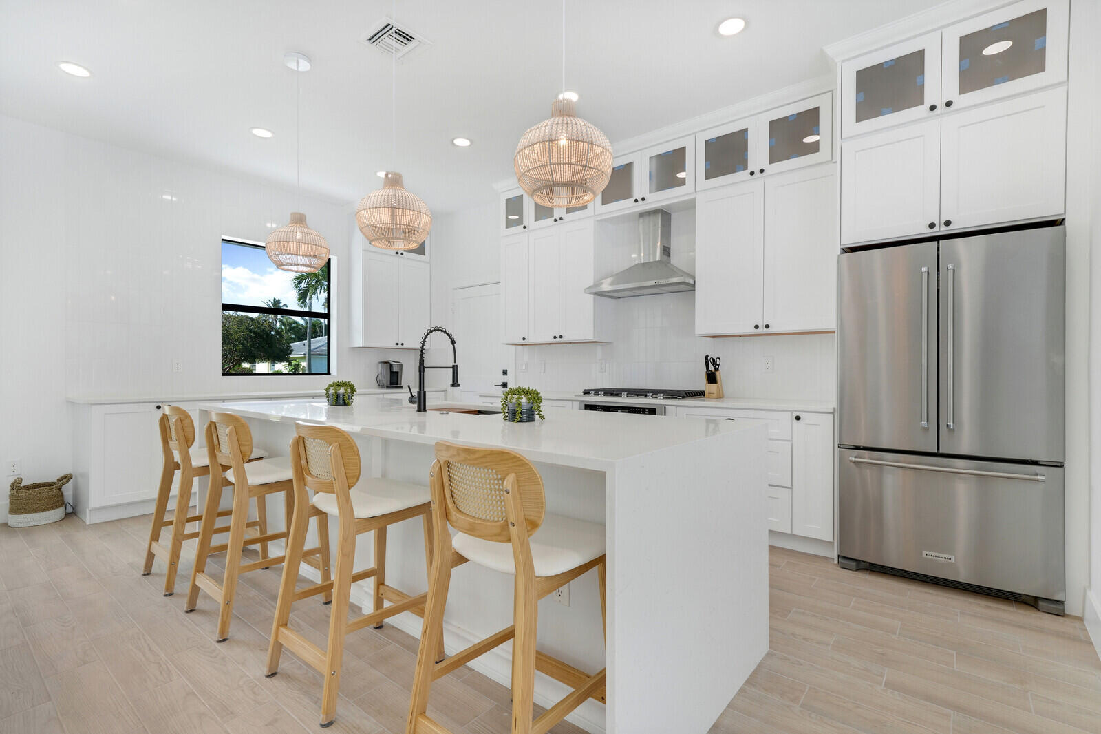 YACHT HARBOR EST - Residential Lease