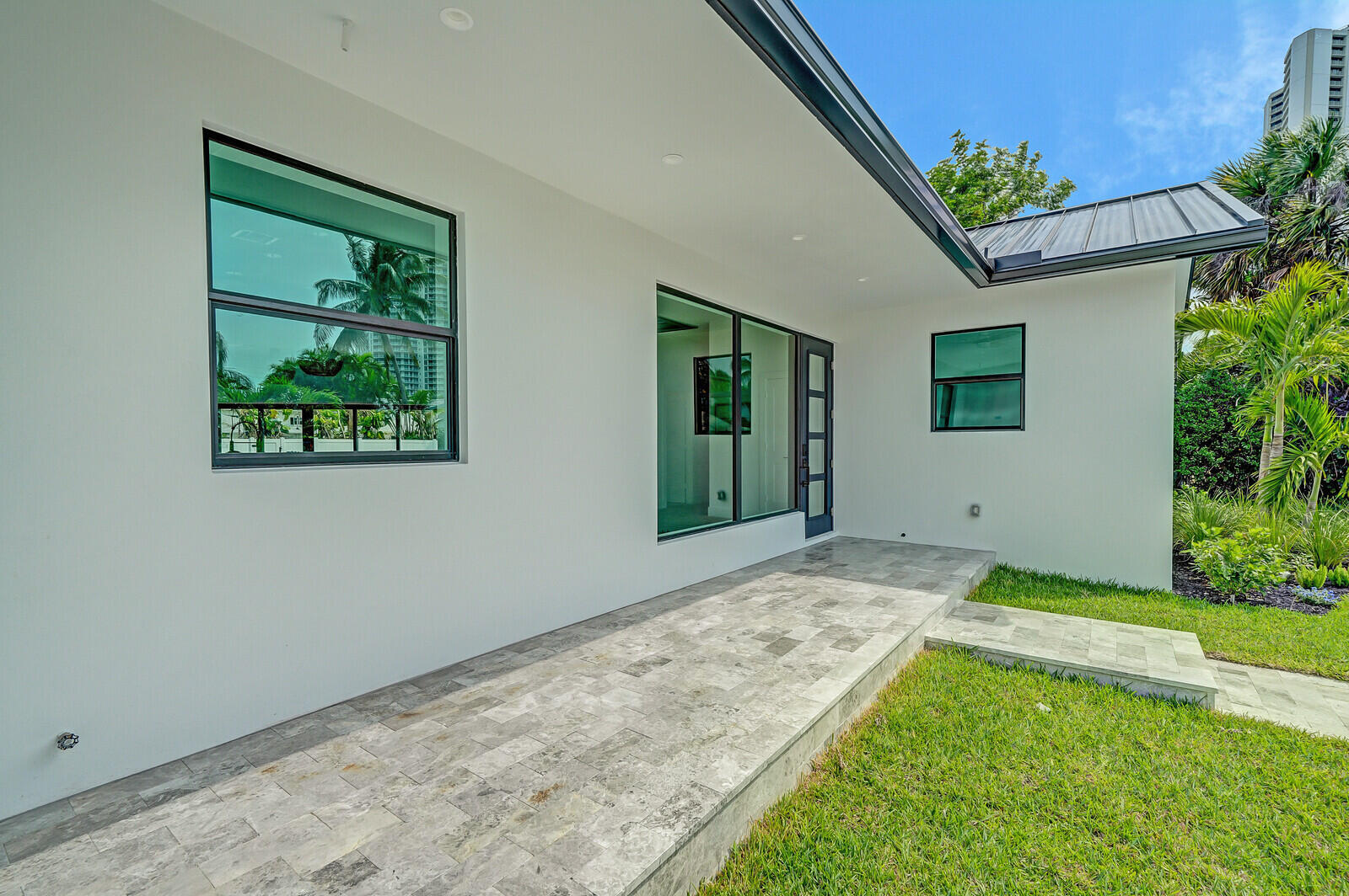 YACHT HARBOR EST - Residential Lease