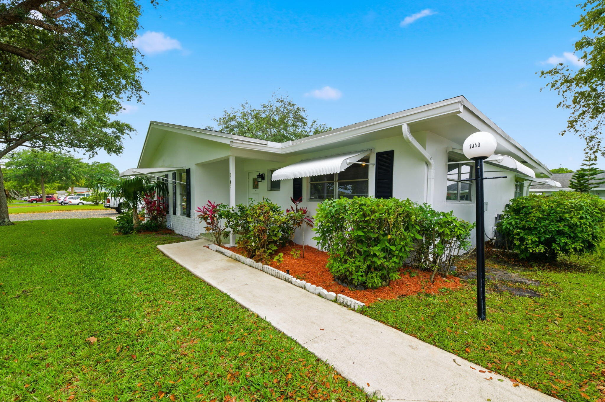 LAUDERDALE WEST CONDO NO I - Residential