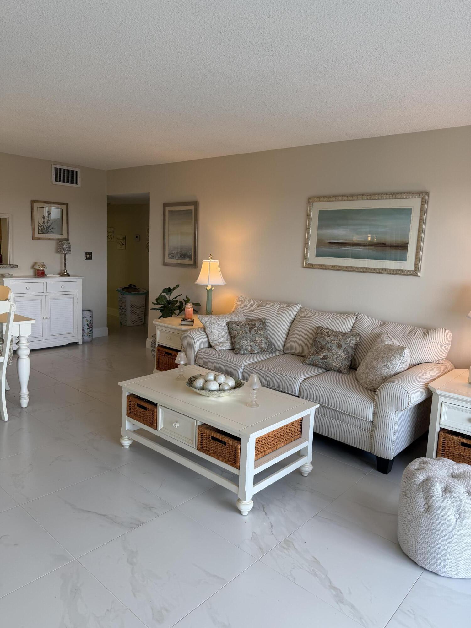 OPAL TOWERS - Residential