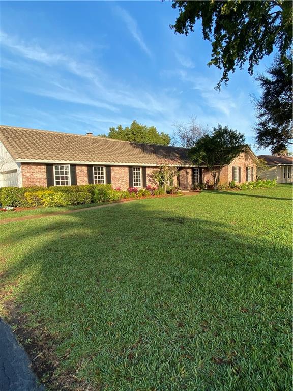 Stunning Coral Springs Country Club home just hit the market Beautifully updated 4/2  Pool Home w/working fireplace, White shaker cabinets w/Quartz counters, s/s appliances , center island with stove & oven, high impact windows & french doors,opening to gorgeous tropical pool area. Huge master bdrm w/wood floor, and California closet remodeled  bathroom,large bedrooms.  Freshly painted inside and out, manicured landscaping, great schools.Refrigerator and freezer in garage do not convey.