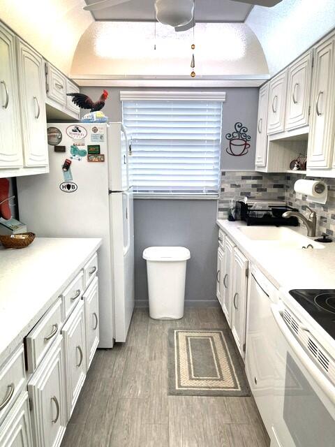 HIGH POINT OF DELRAY BEACH CONDO SEC I - Residential