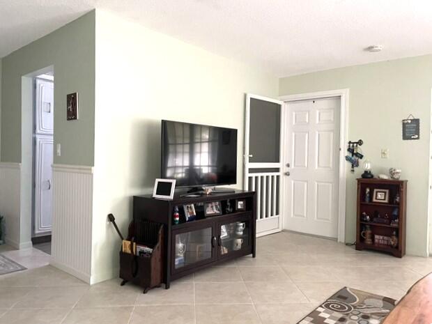 HIGH POINT OF DELRAY BEACH CONDO SEC I - Residential