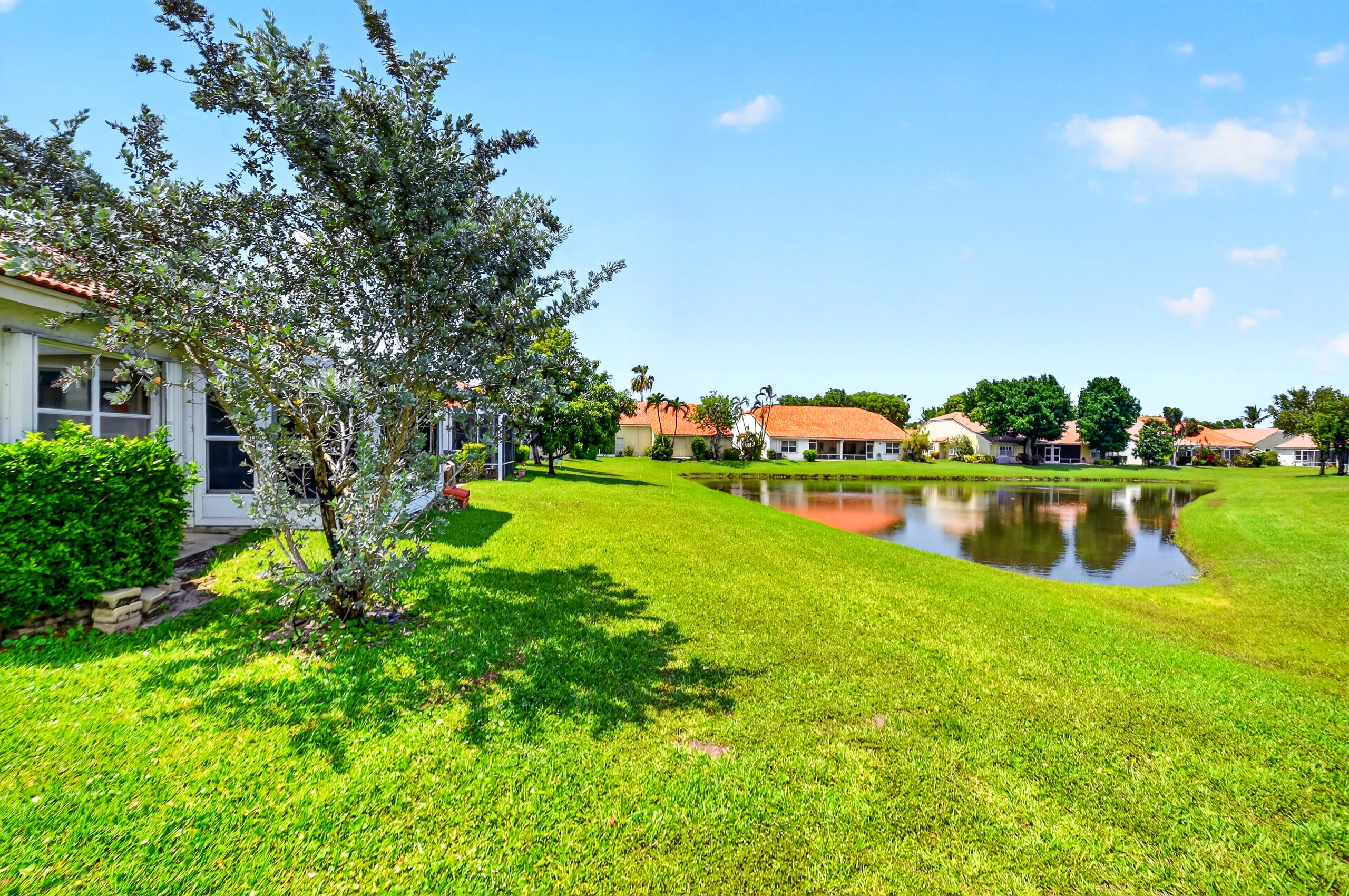 FLORAL LAKES 2 - Residential