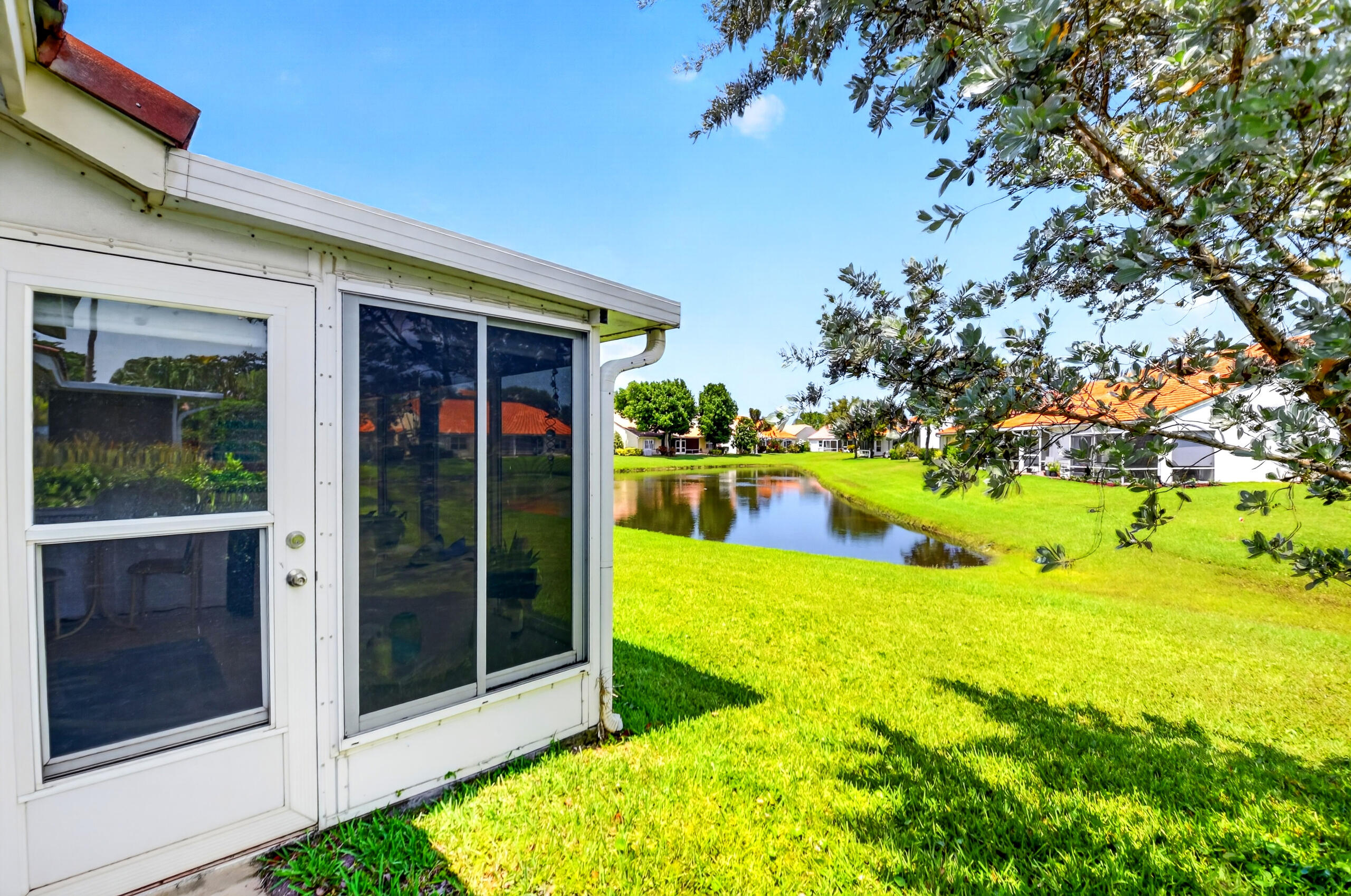 FLORAL LAKES 2 - Residential