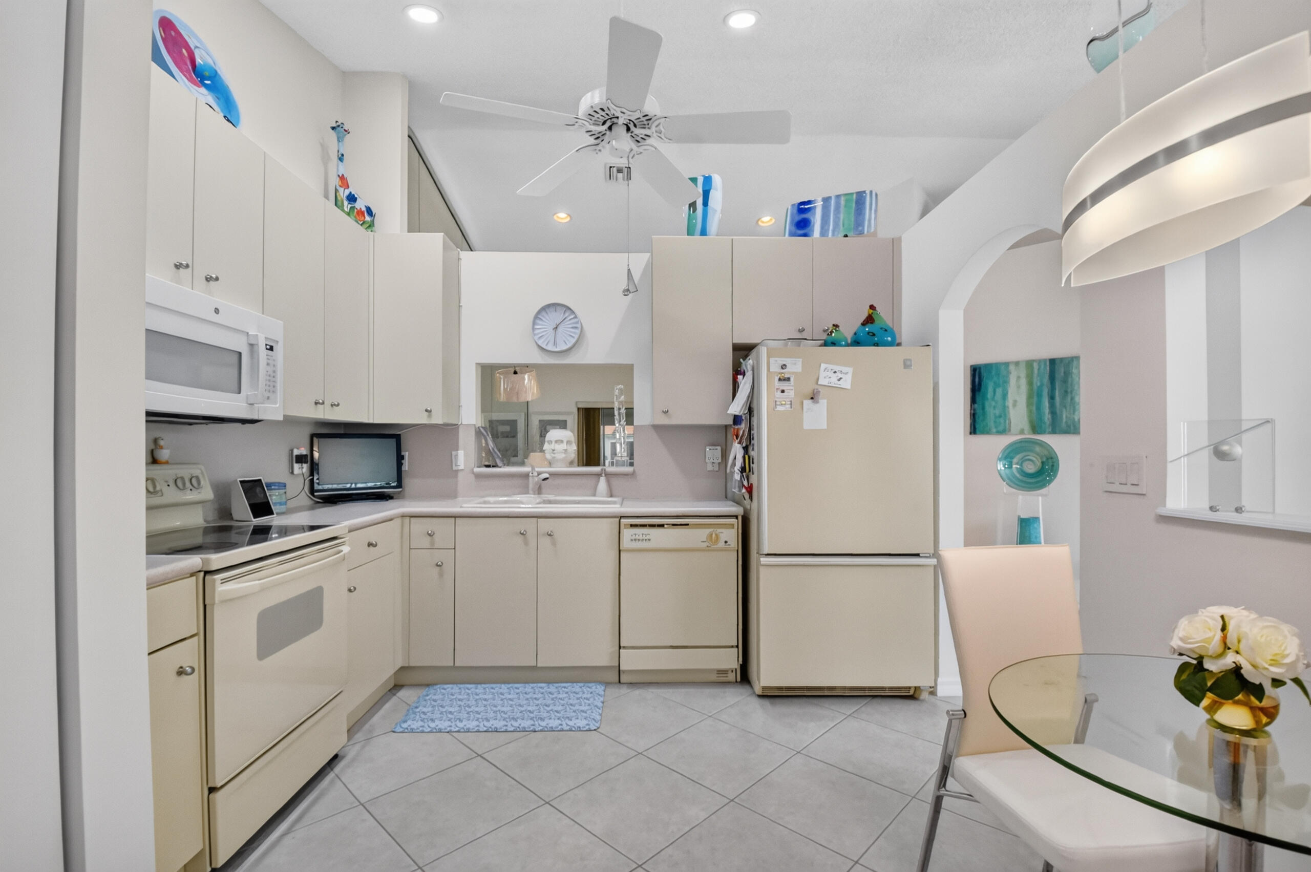 FLORAL LAKES 2 - Residential