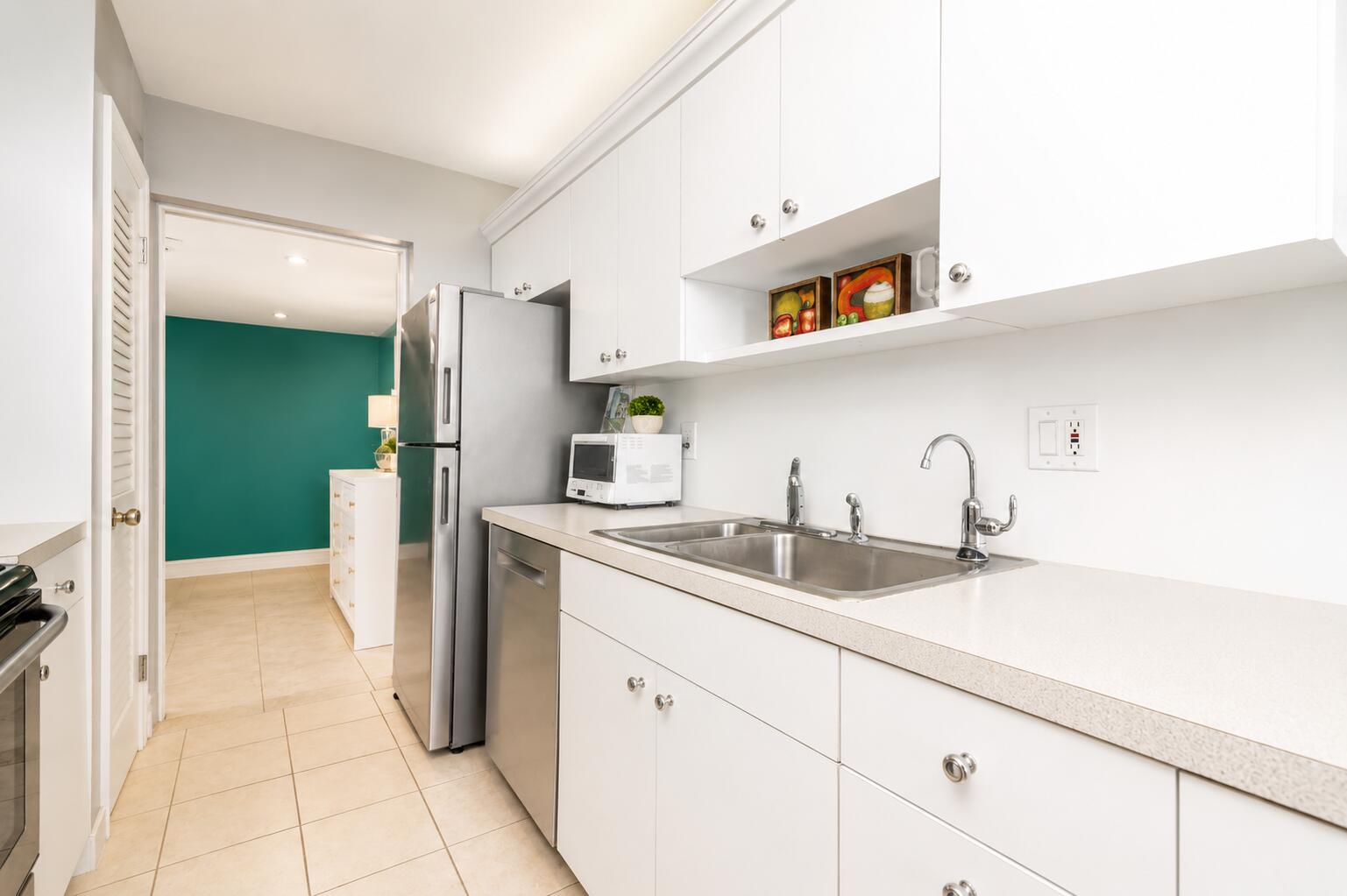PORTOFINO SOUTH CONDO ESTATES OF SOUTH PALM BEA - Residential Lease