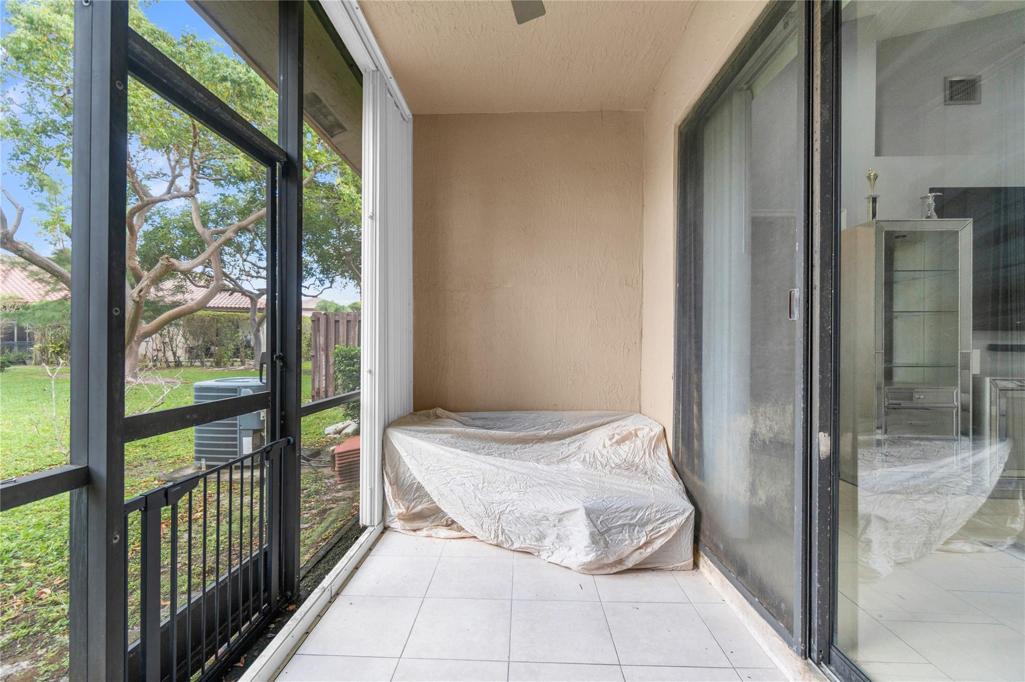 La Mirage - Residential