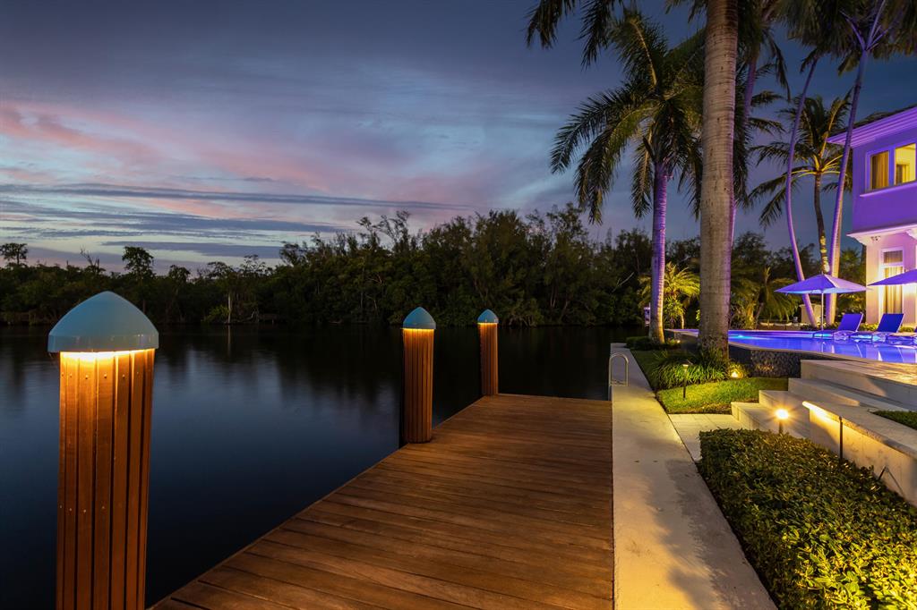 LITTLE HARBOR ON THE HILLSBORO SEC 1 - Residential