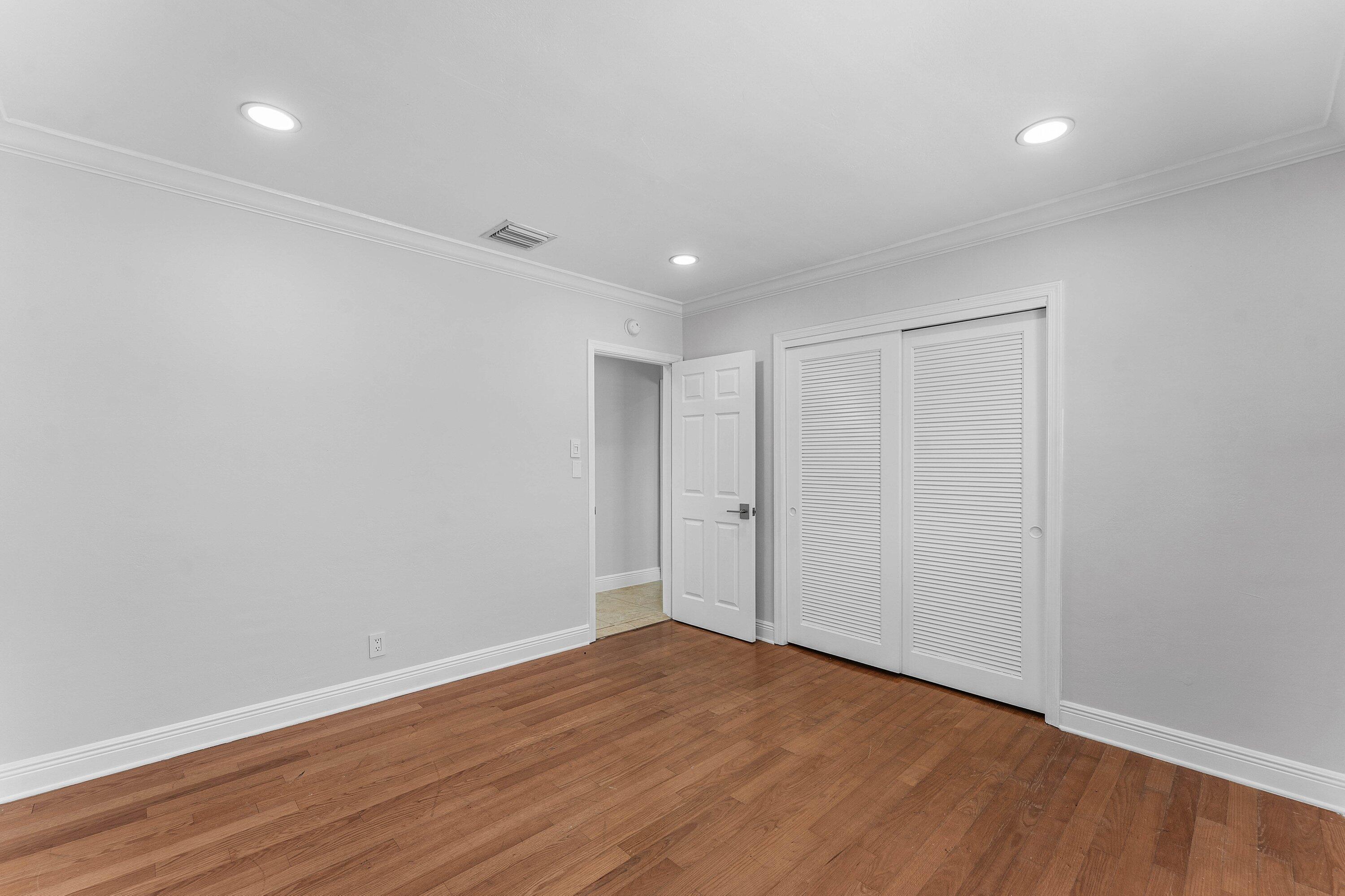 COVE 2ND SEC - Residential Lease