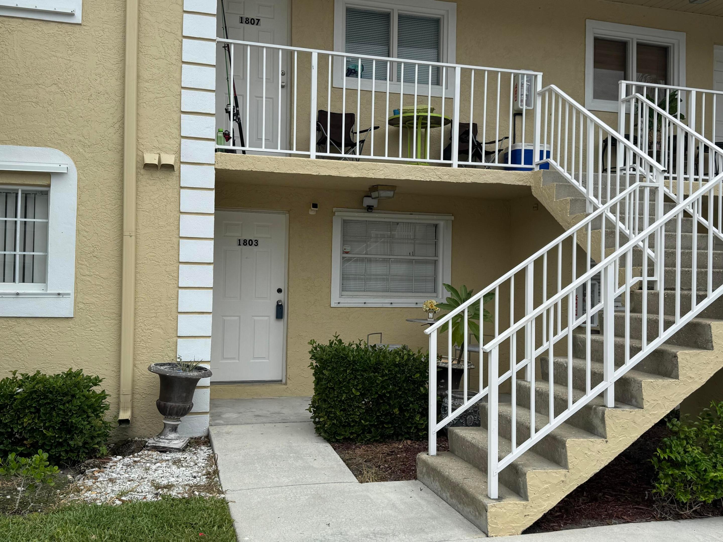 PALM BEACH TRACE - Residential Lease