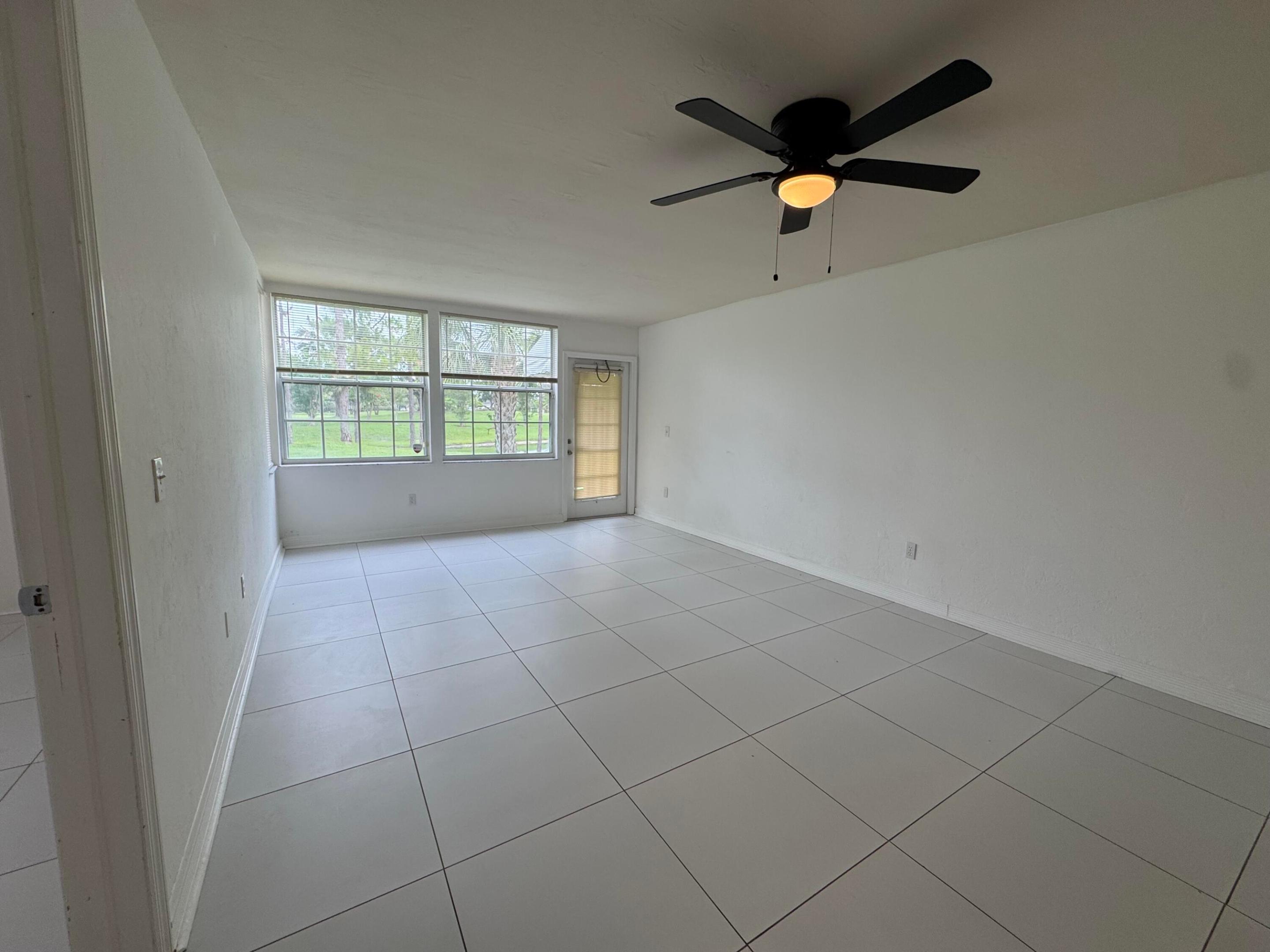 PALM BEACH TRACE - Residential Lease