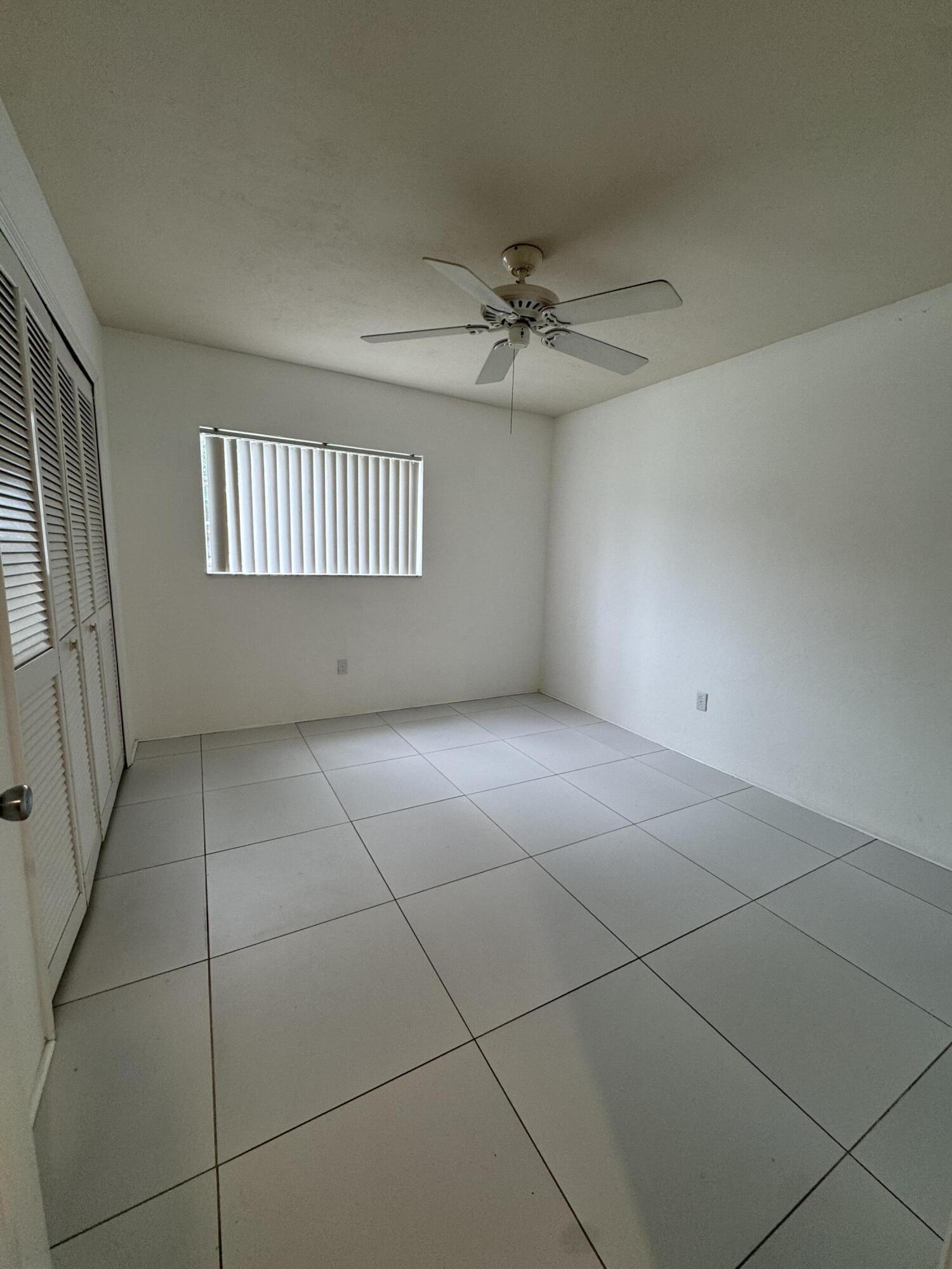 PALM BEACH TRACE - Residential Lease