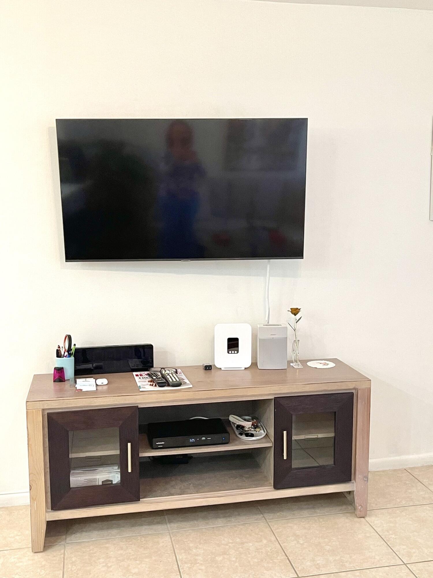 KENT CONDOS - Residential
