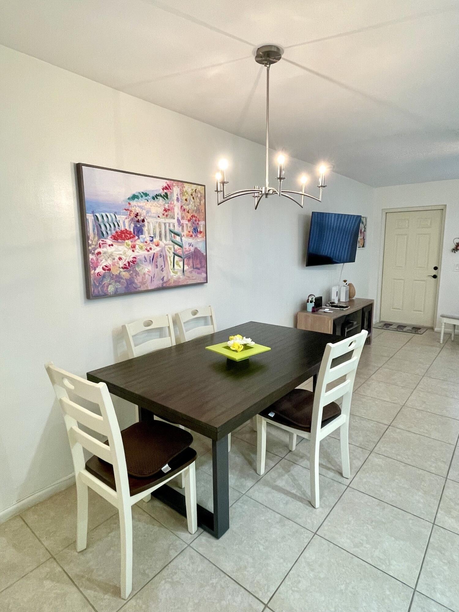 KENT CONDOS - Residential
