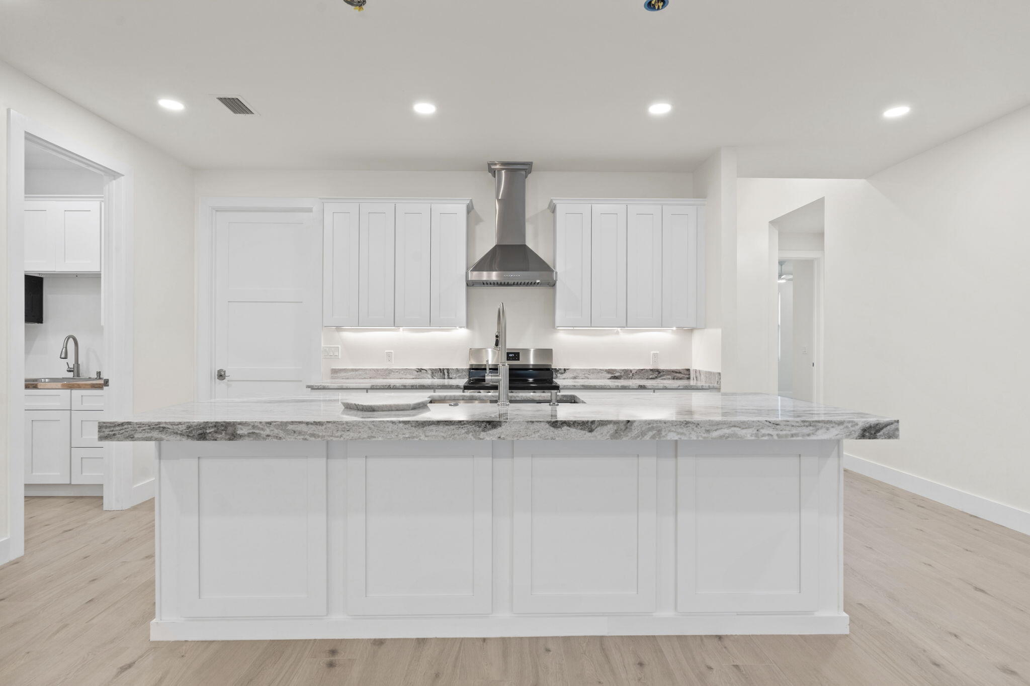 516 ALAMANDA - Residential