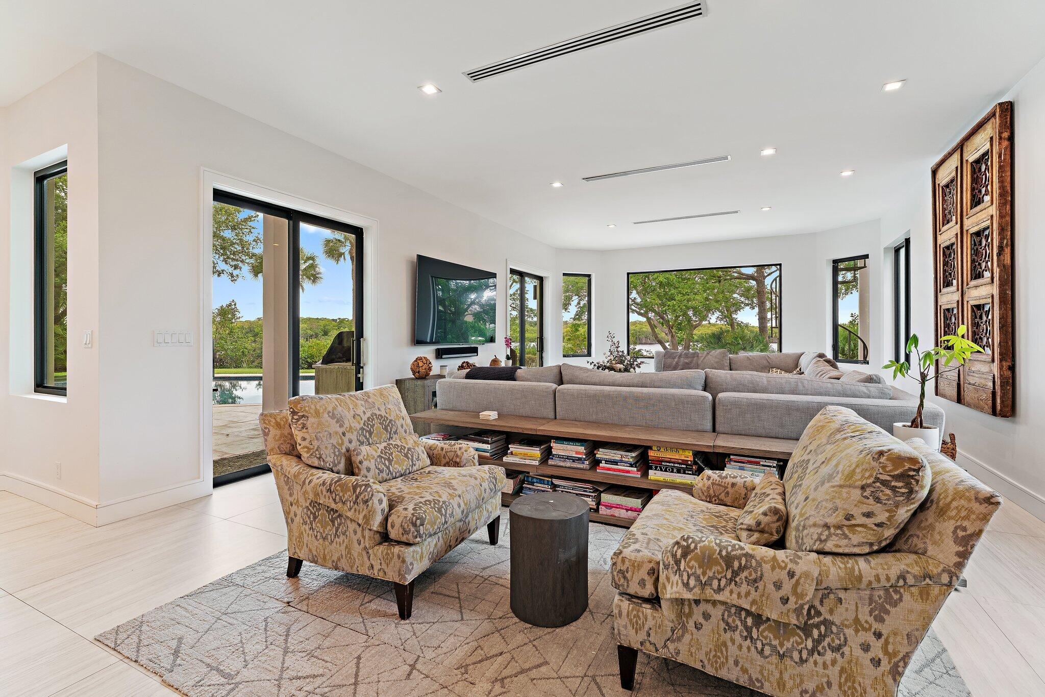 NORTH PASSAGE - Residential