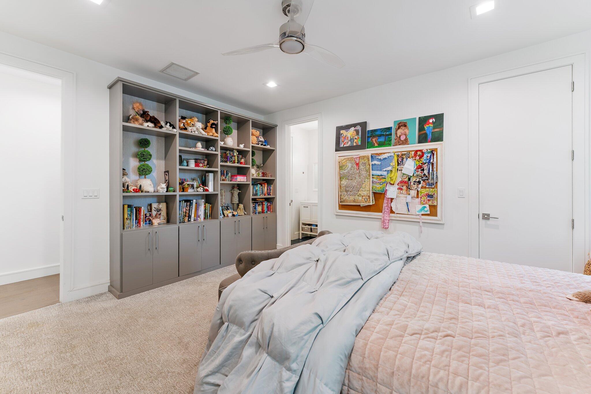 NORTH PASSAGE - Residential