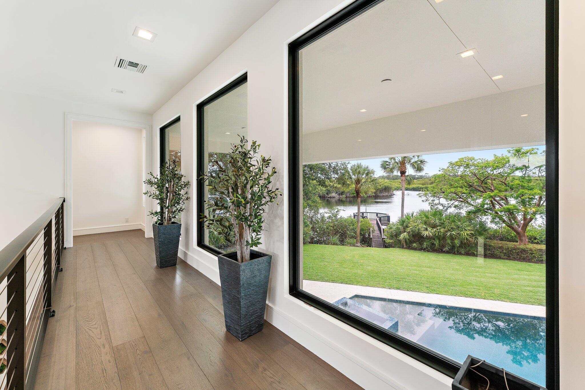 NORTH PASSAGE - Residential
