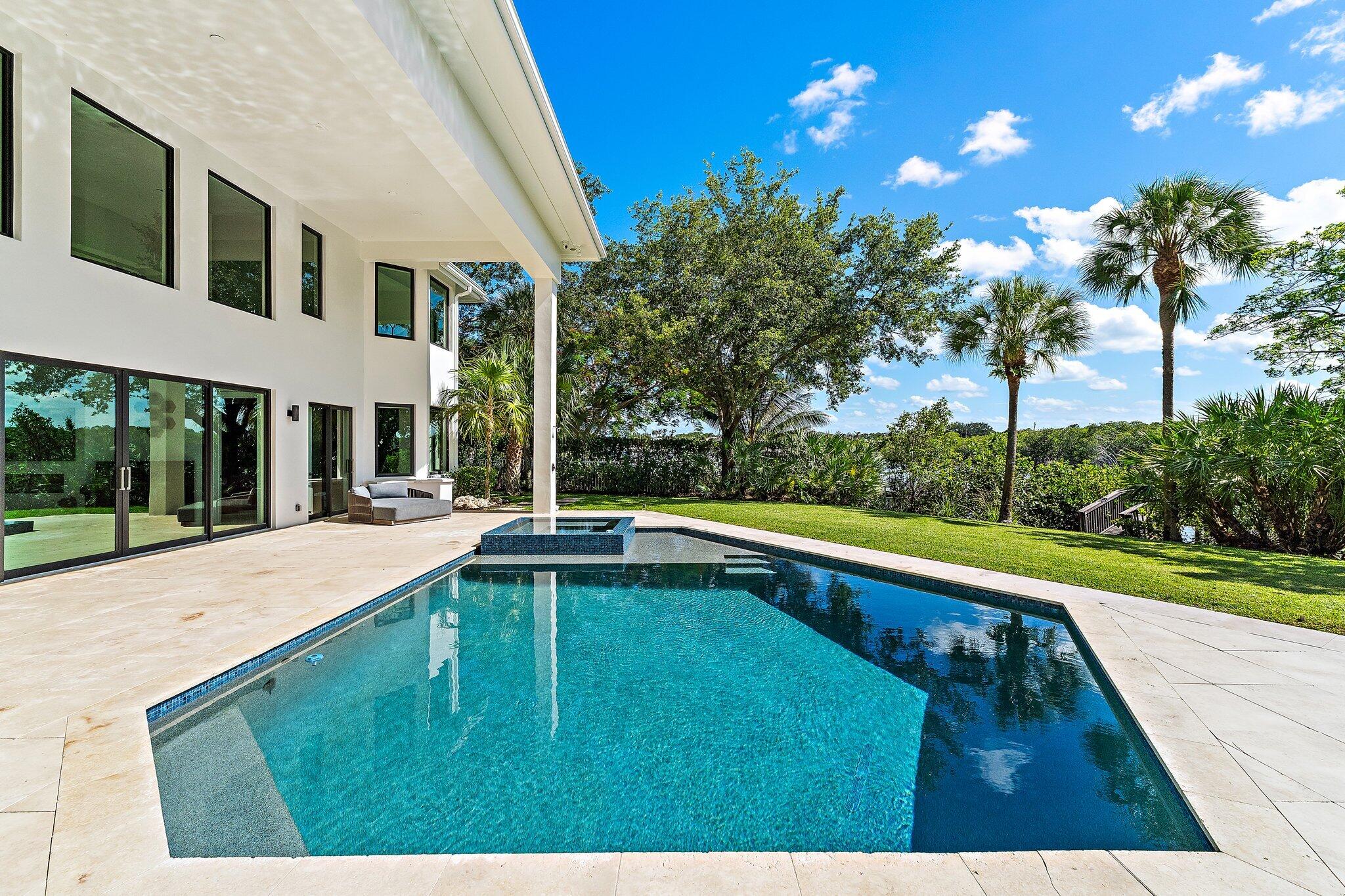 NORTH PASSAGE - Residential