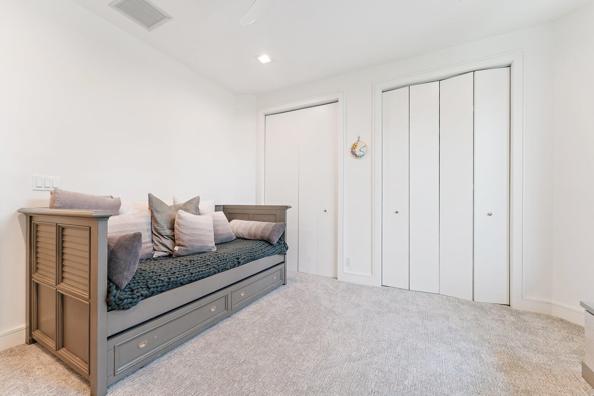 NORTH PASSAGE - Residential