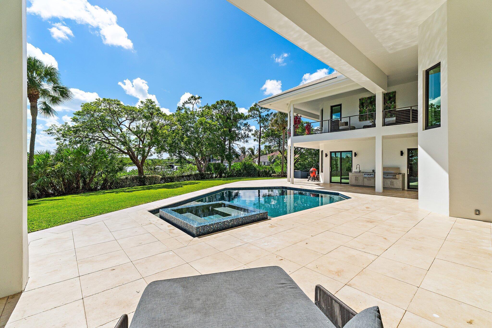NORTH PASSAGE - Residential