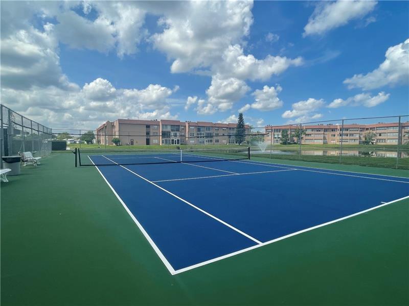 SUNRISE LAKES 100 CONDO - Residential