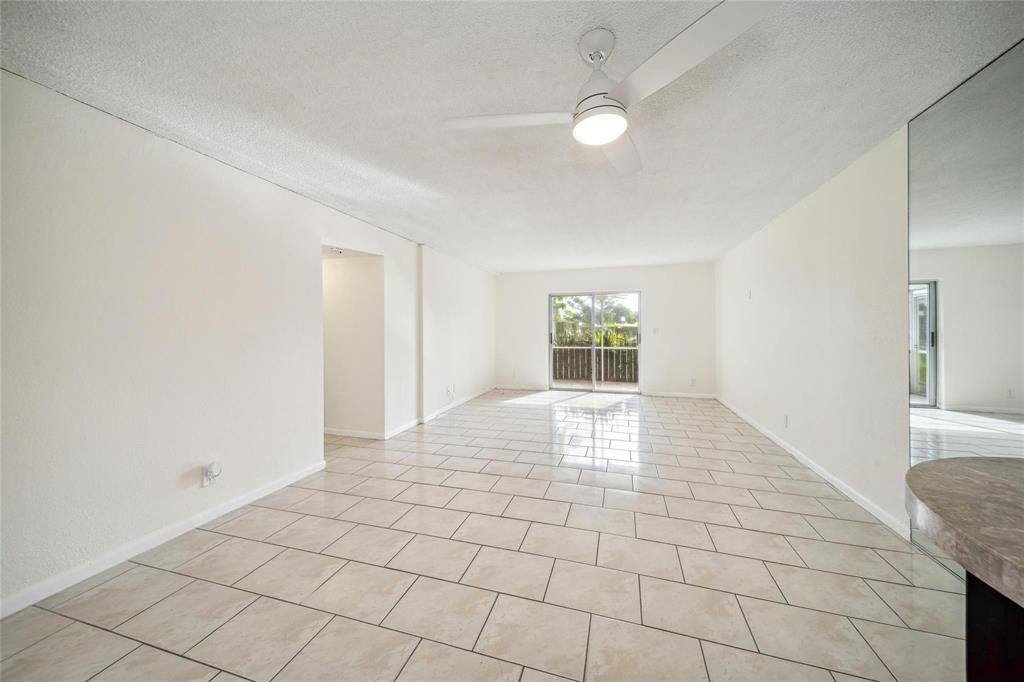 BRIARWOOD CLUB CONDO 1 - Residential
