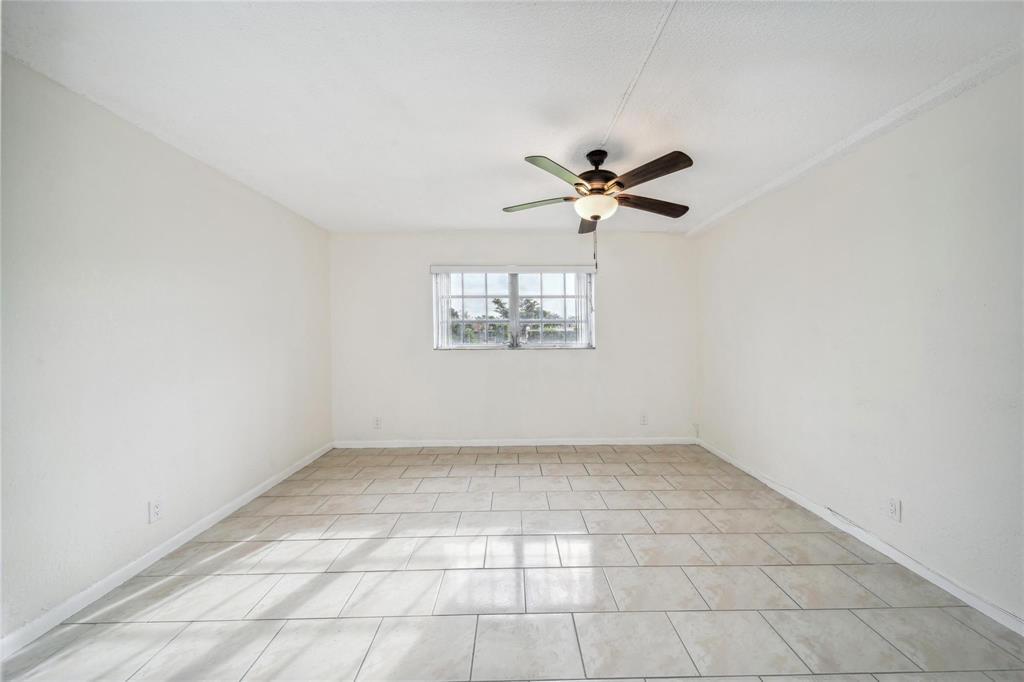 BRIARWOOD CLUB CONDO 1 - Residential