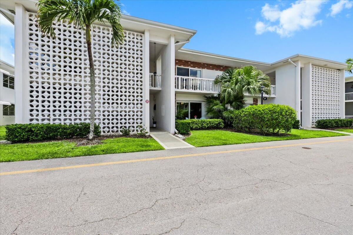 SOUTH PALM BEACH VILLAS CONDO - Residential