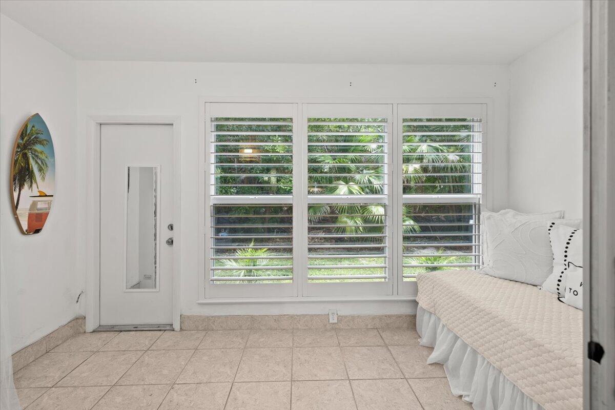 SOUTH PALM BEACH VILLAS CONDO - Residential