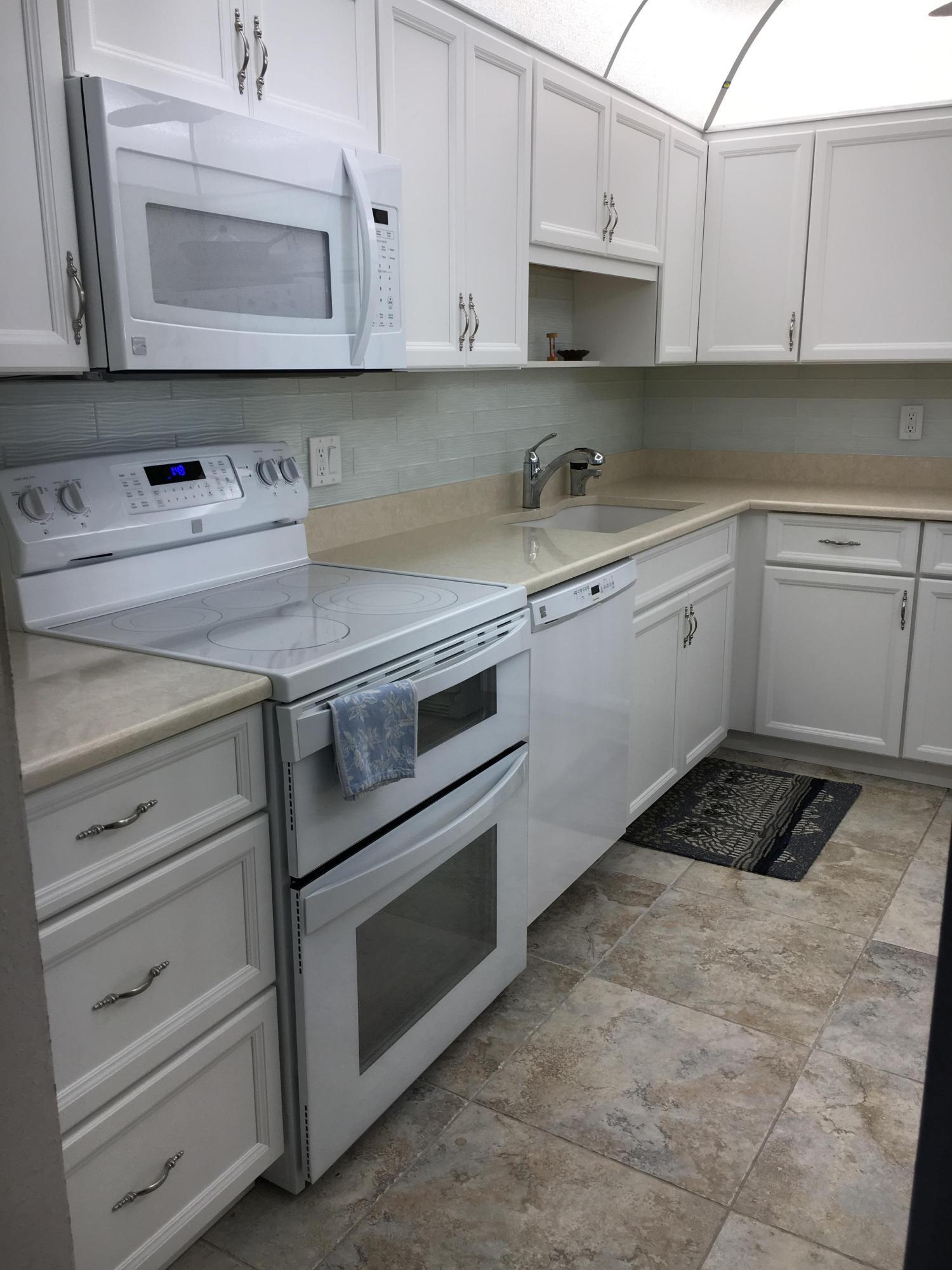 OCEAN TRAIL CONDO I - Residential Lease