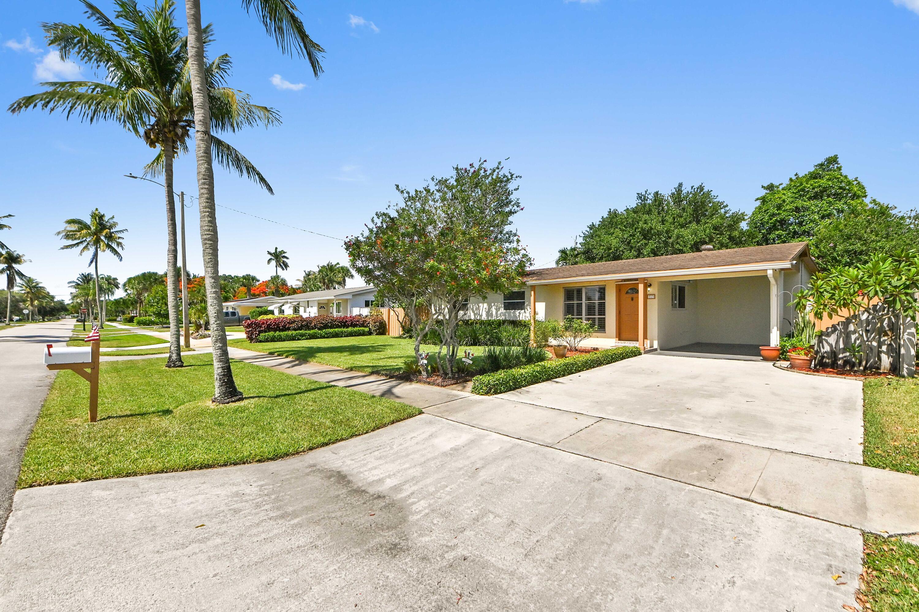 PALM SPRINGS VILLAGE - Residential