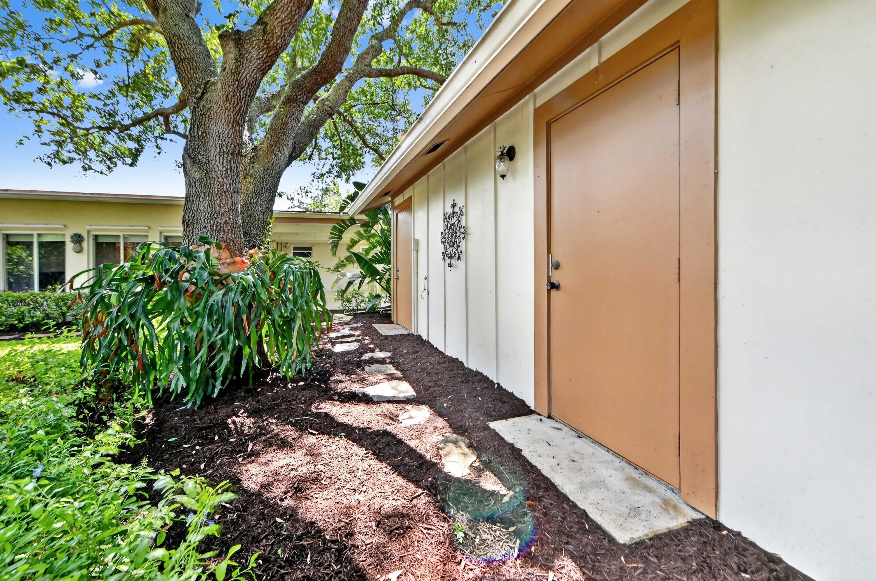 PALM SPRINGS VILLAGE - Residential