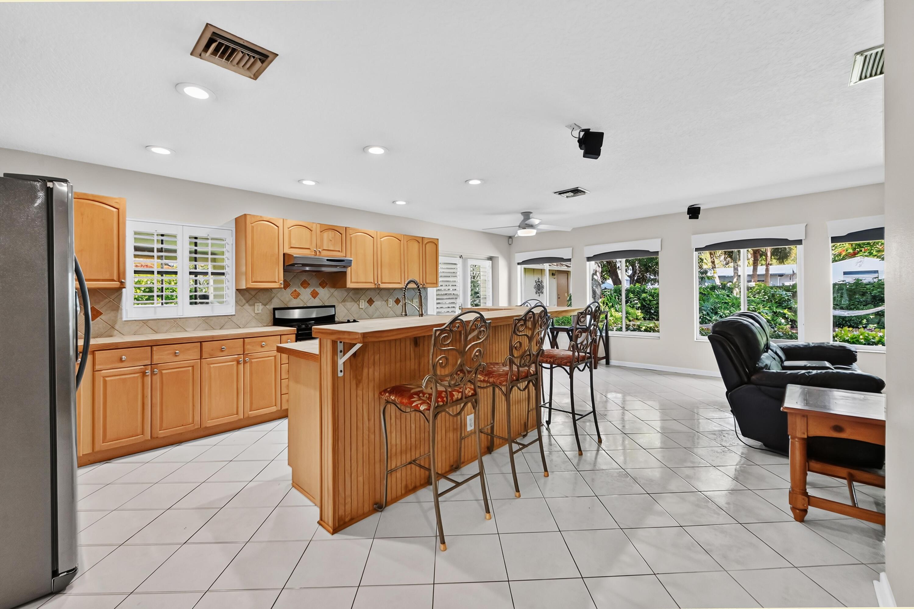 PALM SPRINGS VILLAGE - Residential