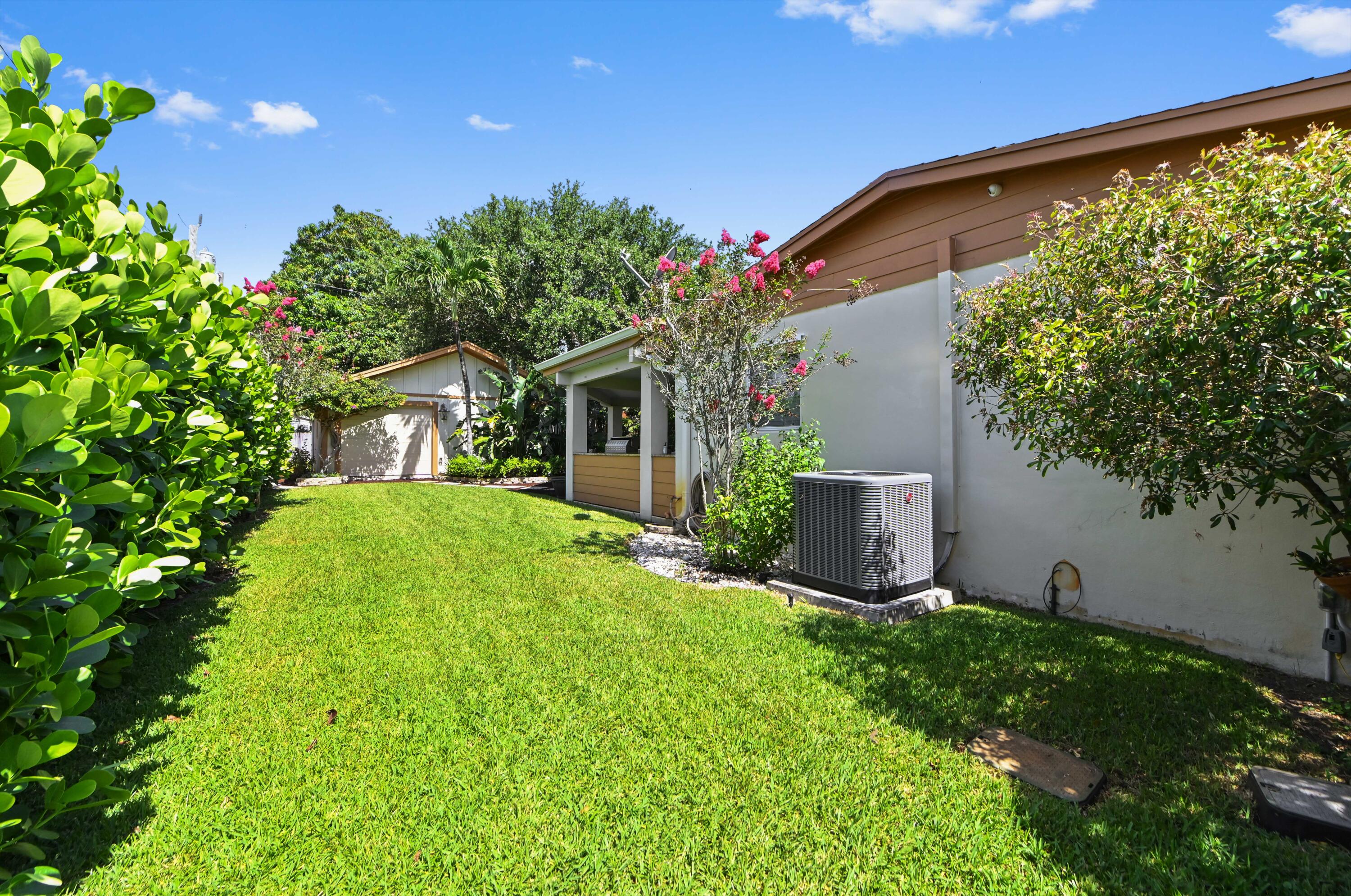 PALM SPRINGS VILLAGE - Residential