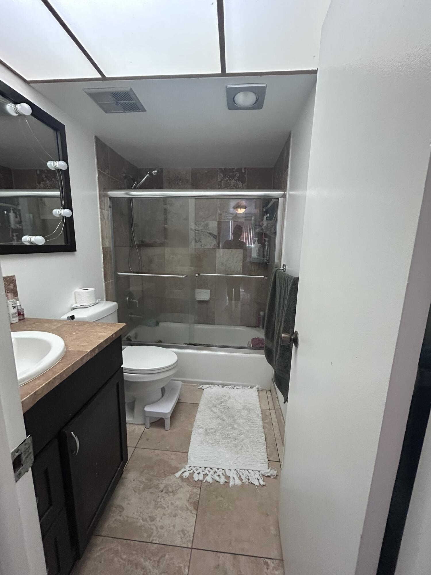 OMEGA CONDO NO 4 - Residential