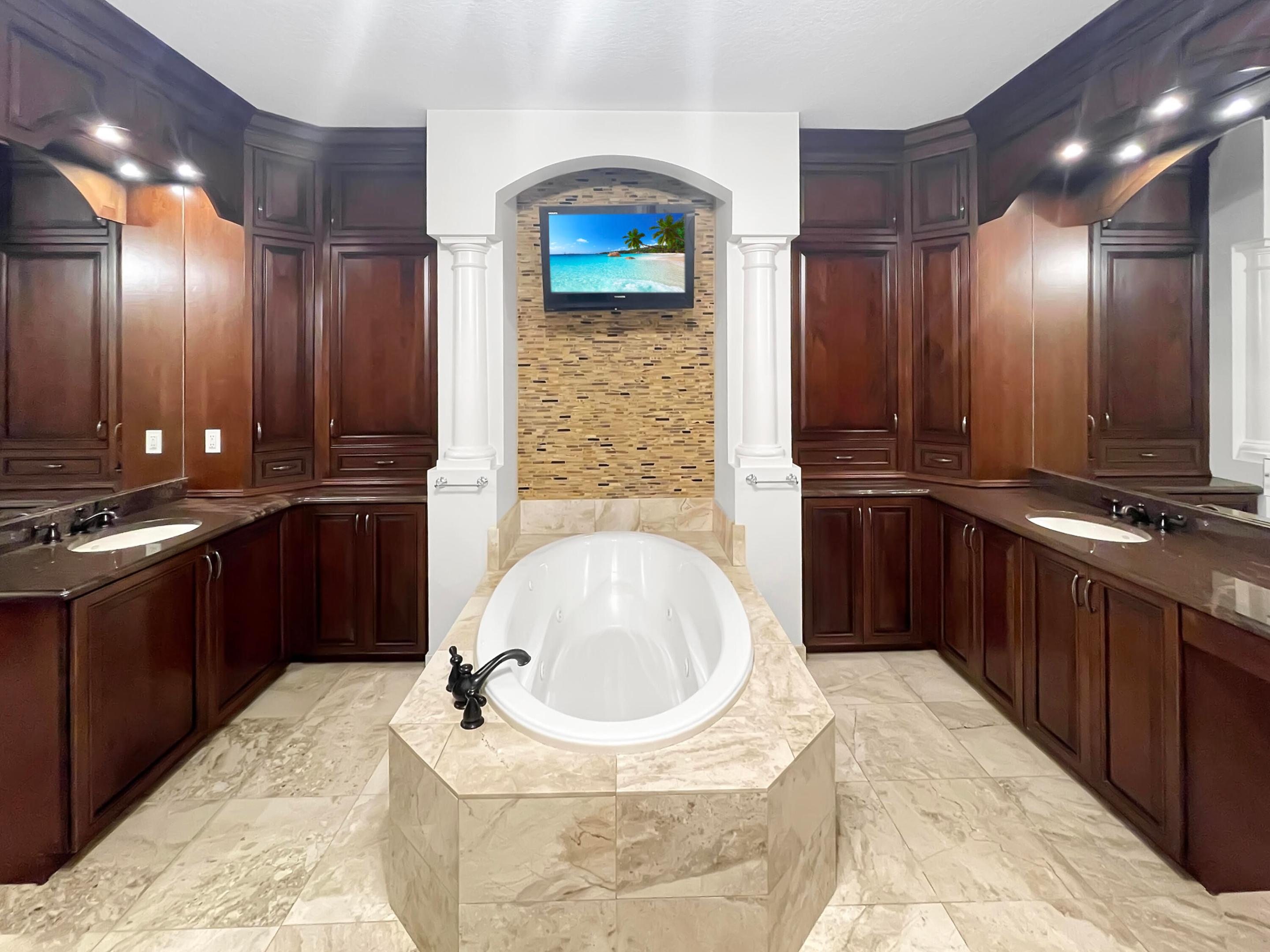 LOST RIVER MANORS - Residential
