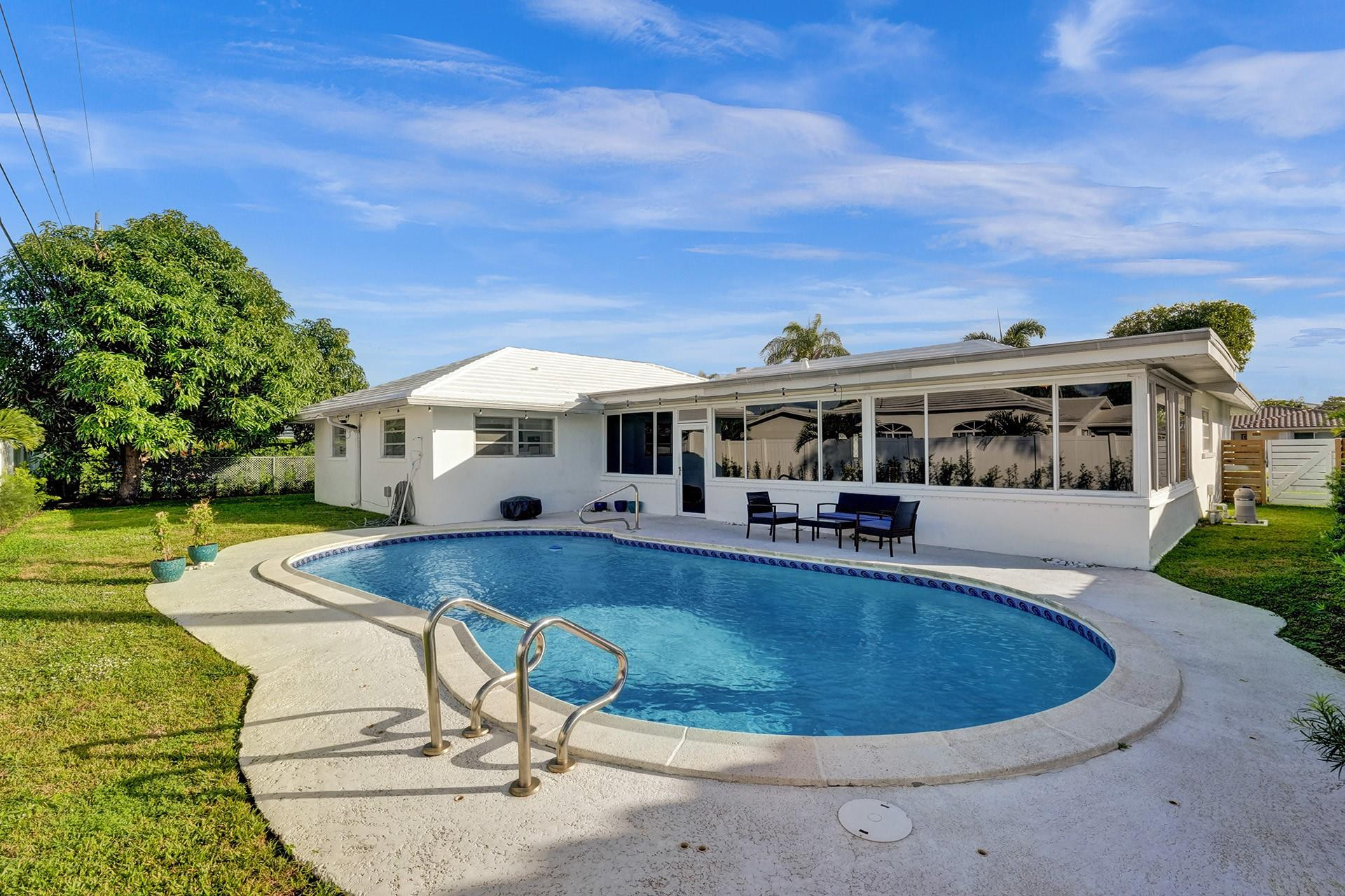 GOLF ESTATES - Residential Lease