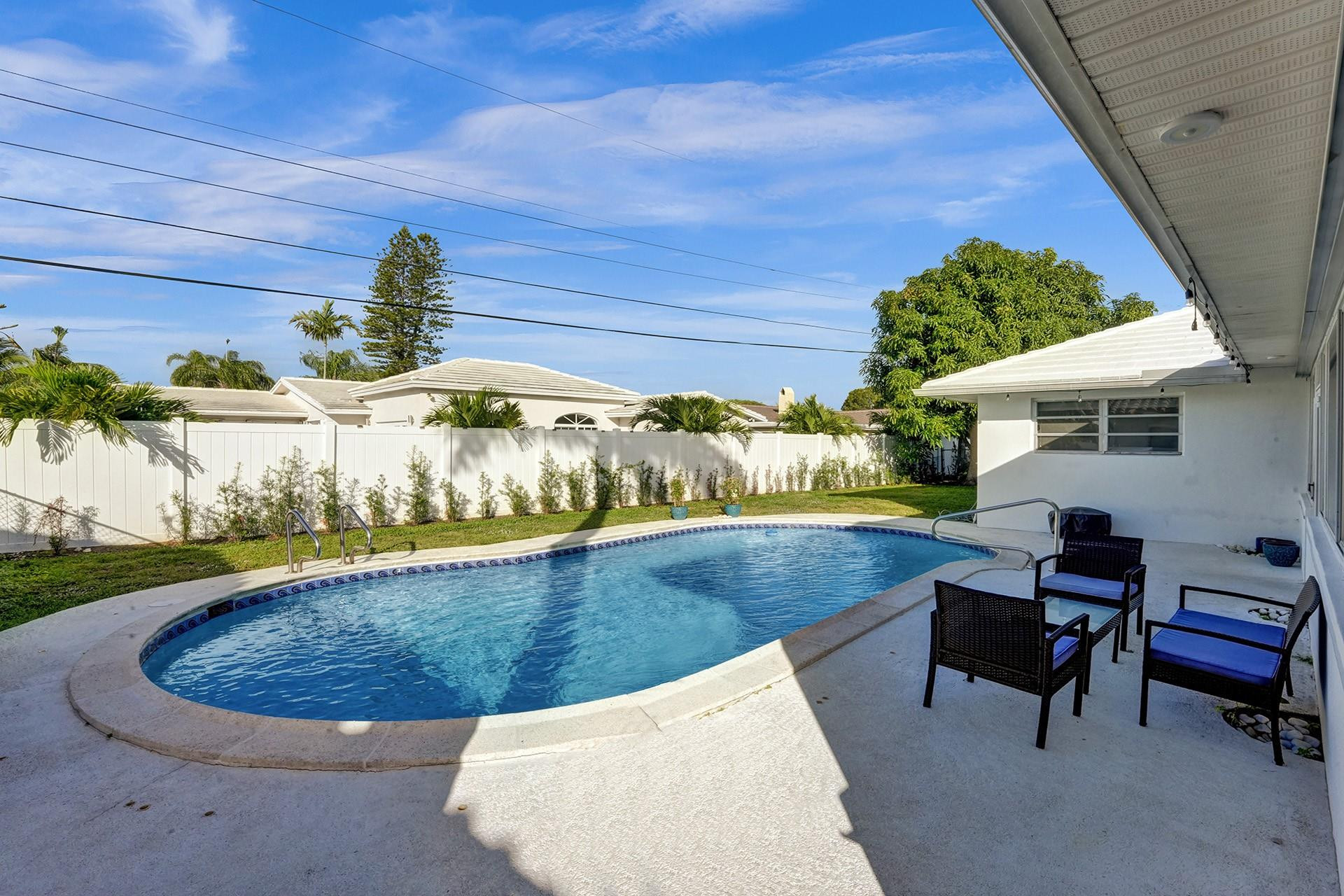 GOLF ESTATES - Residential Lease