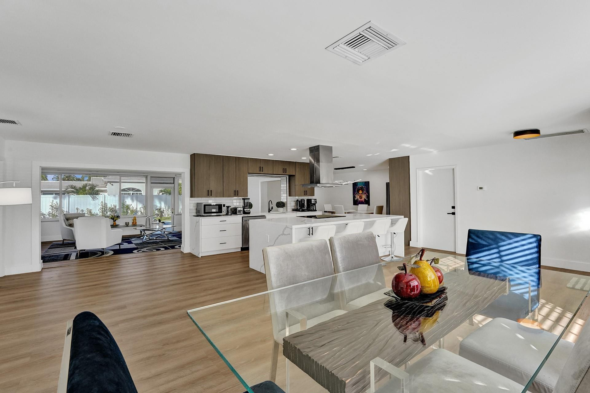 GOLF ESTATES - Residential Lease
