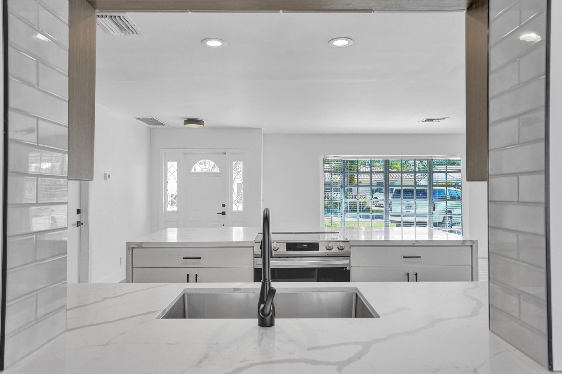 GOLF ESTATES - Residential Lease