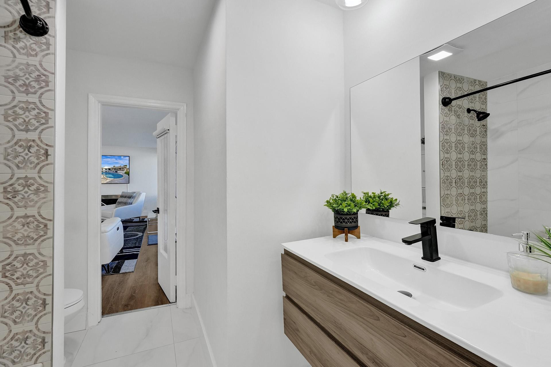 GOLF ESTATES - Residential Lease