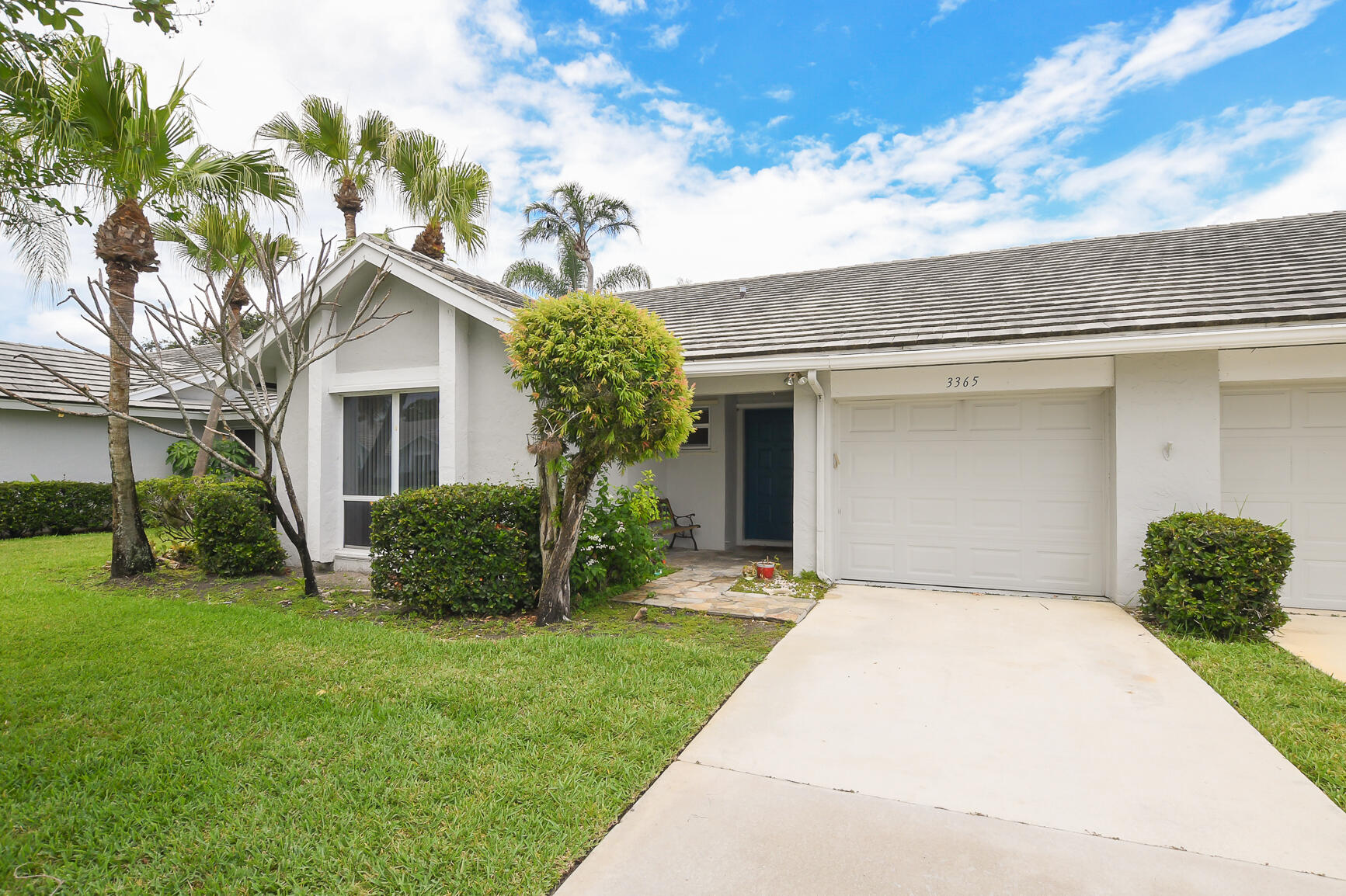 VILLAS AT SUNSET TRACE AT MARTIN DOWNS (AKA MARTIN - Residential